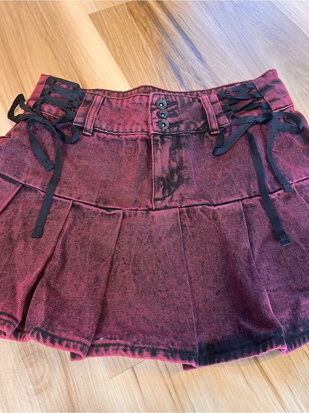 Hot Topic Social Collision Women’s Small S Red Pleated Mini Skirt Y2K Grunge Emo